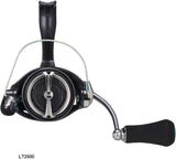 Daiwa - 24 EMERALDAS X LT2500-XH