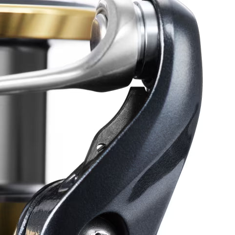 Shimano 25 Ultegra 2500 | Smooth Winding | Monster Fishing