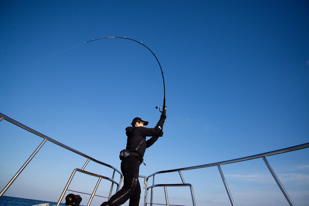 Angler casting a Daiwa Saltiga